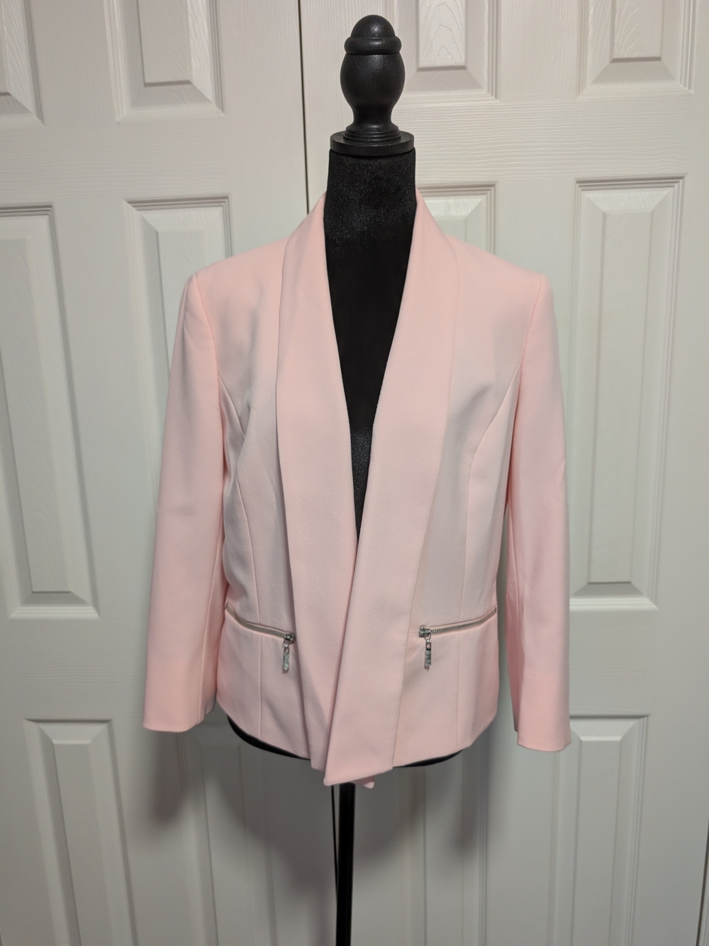 Women’s Open-Front Blazer in Light Pink with Zip Pockets